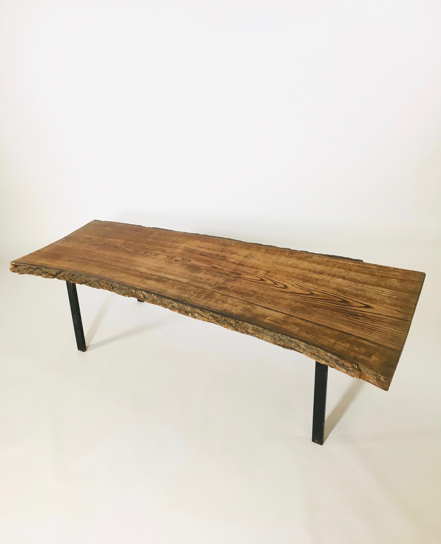 Table de salon en ronce de bois